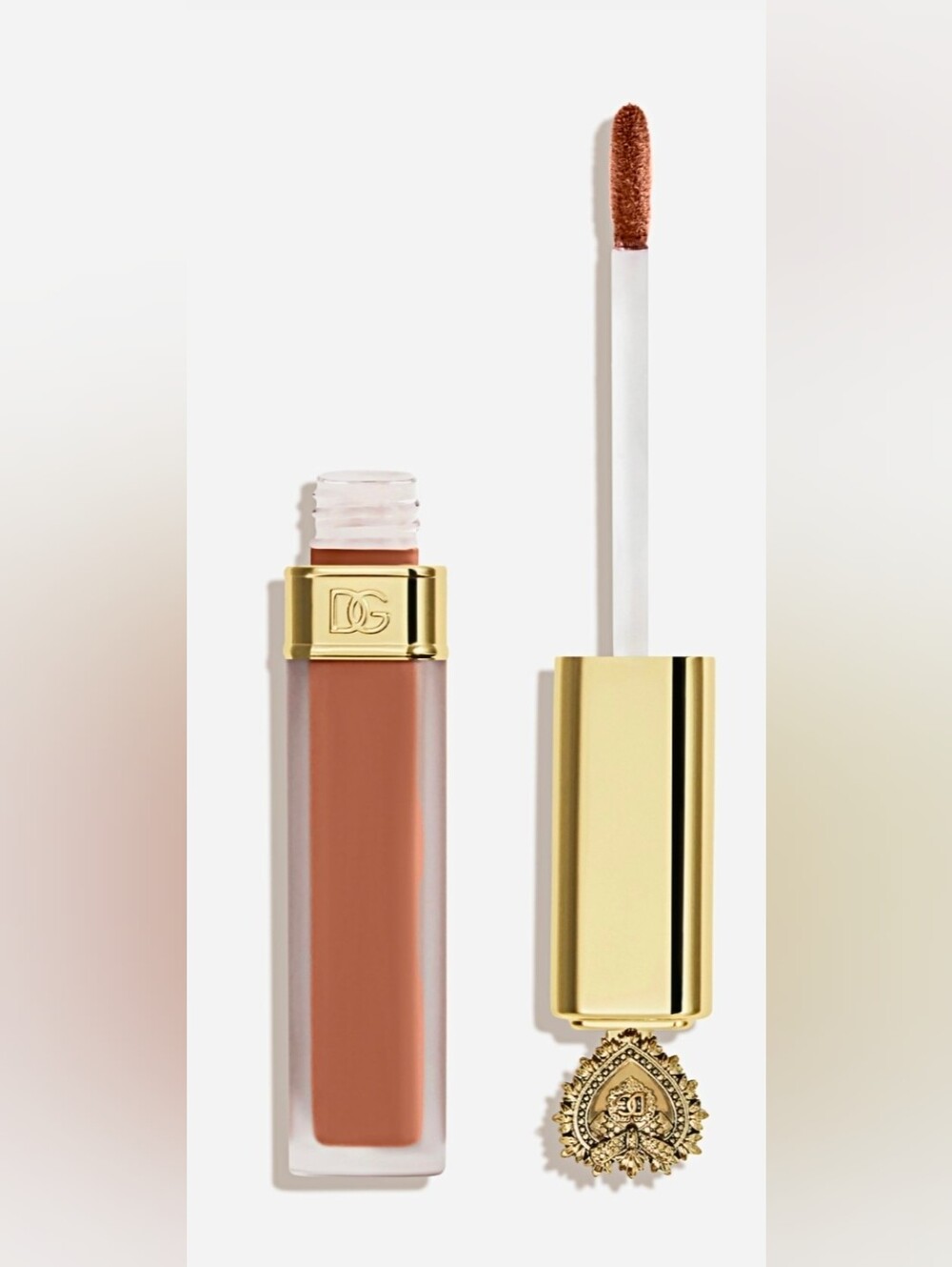 NIB Dolce & Gabbana ever kiss liquid lip  Hope  $47 - 16 Hr Wear Soft Matte